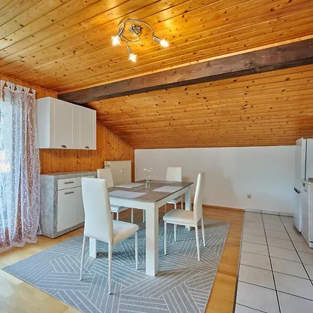Chiemgautraum Apartment *